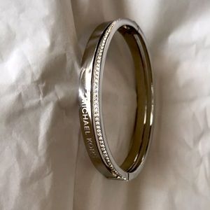 Michael Kors silver clip bracelet